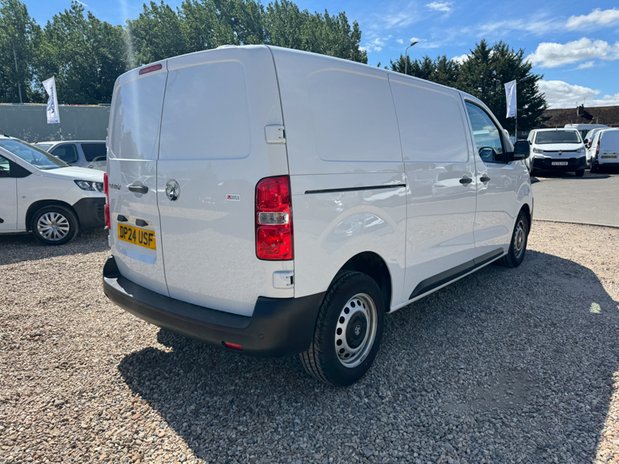 Vauxhall Vivaro SWB L1H1 Low Roof Prime 2900 Sensors Air Con EURO 6 6