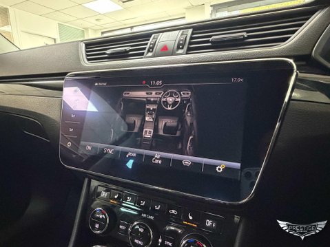 Skoda Superb 2.0 TDI Laurin & Klement DSG Euro 6 (s/s) 5dr 38