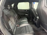 Porsche Cayenne 4.0 Cayenne V8 T Auto 4WD 5dr 40