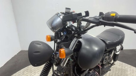 Herald Motor Co Classic 2014 XF 125CC Project 7