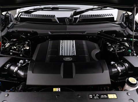 Land Rover Defender V8 32