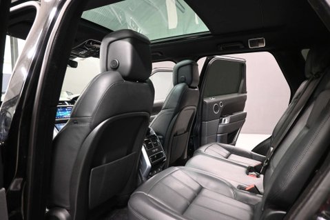 Land Rover Range Rover Sport 3.0 Range Rover Sport HSE Dynamic Black D MHEV Auto 4WD 5dr 12