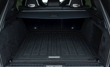 Land Rover Range Rover Sport 5.0 SVR Carbon Edition 34