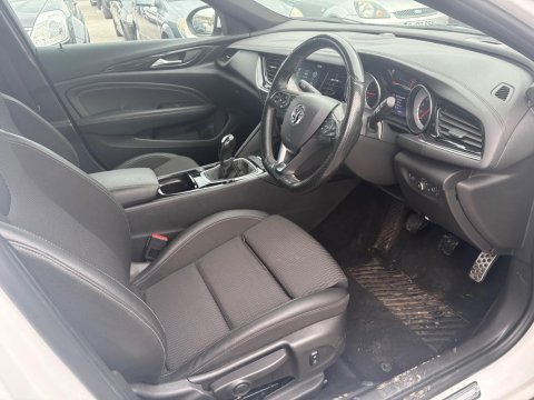 Vauxhall Insignia SRI VX-LINE NAV 13