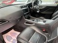 Jaguar F-Pace R-SPORT AWD 4