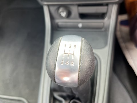 Nissan Almera 1.8 16v SXE 5dr 26