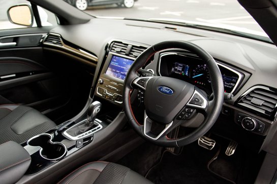 Ford Mondeo ST-LINE