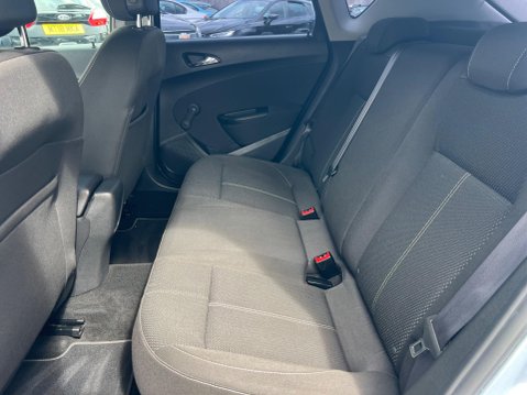 Vauxhall Astra 1.6 16v SRi Auto Euro 5 5dr 26