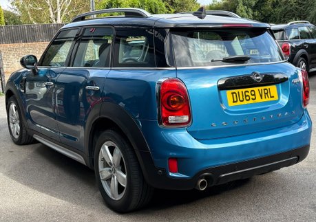 Mini Countryman Cooper 1.5 Petrol Manual Classic Comfort + SAT NAV - APPLE CARPLAY 16