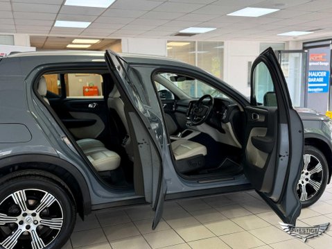 Volvo XC40 1.5 T3 Inscription Auto Euro 6 (s/s) 5dr 47