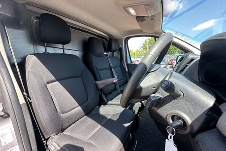 Renault Trafic 1.6 dCi ENERGY 29 Business+ Panel Van 5dr Diesel Manual LWB Standard Roof E 17