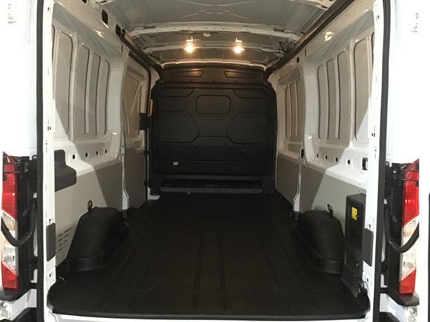 Ford Transit 350L3H2 Trend 135kW 67kWh 183ps **ELECTRIC-NEW** 9