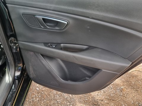 SEAT Leon ECOTSI FR TECHNOLOGY 28