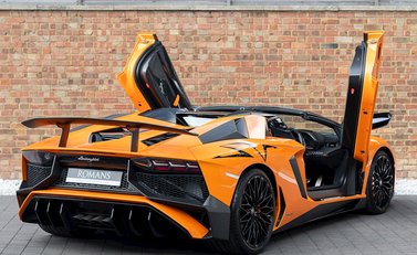 Lamborghini Aventador SV LP 750-4 Roadster 8