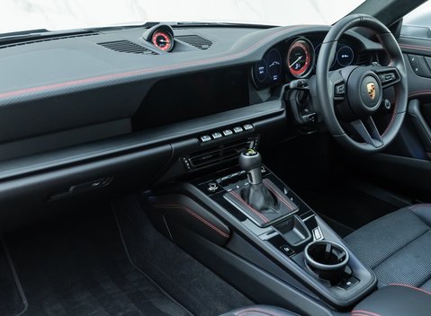 Porsche 911 GT3 TOURING (992) 14