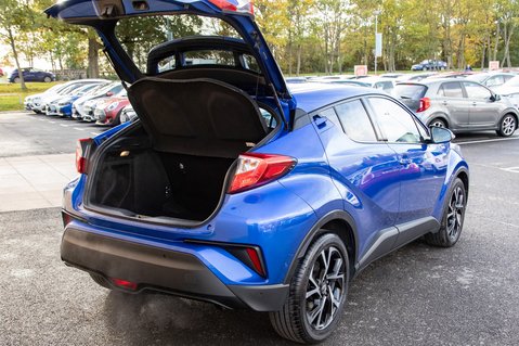 Toyota C-HR DESIGN 35