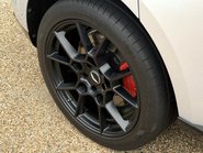 Aston Martin DBX V8 33