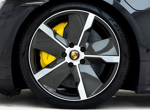 Porsche Taycan Turbo S 8