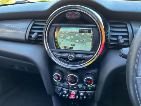 Mini Convertible COOPER 19