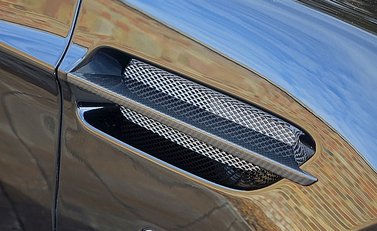 Aston Martin DB9 Volante 17