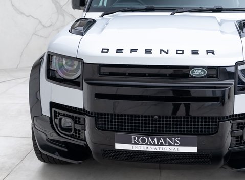 Land Rover Defender 110 D300 HSE Hard Top URBAN 21
