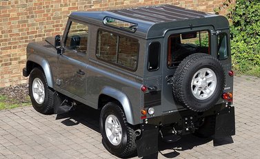 Land Rover 90 County 12