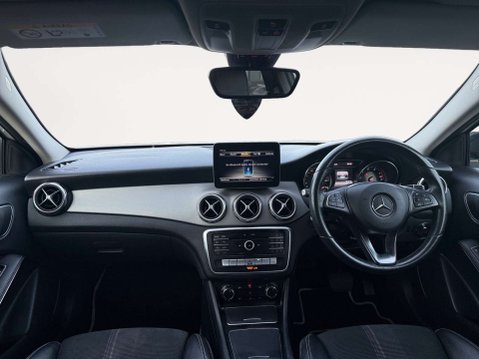 Mercedes-Benz GLA 1.6 GLA 180 Urban Edition Auto 5dr 10