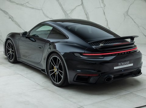 Porsche 911 Turbo S (992) 12