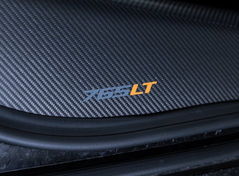 McLaren 765LT Spider 35