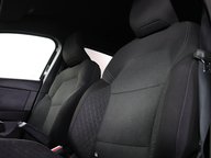 Renault Clio ICONIC TCE BOSE 35
