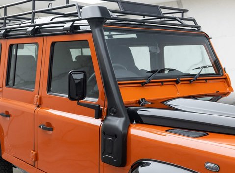 Land Rover Defender 110 Adventure Edition 24