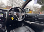 Nissan Navara 2.3 Navara Tekna dCi 4WD 5dr 18