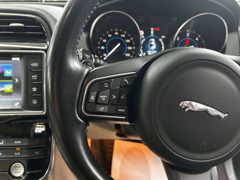 Jaguar XE 2.0 XE Prestige D Auto 4dr 40