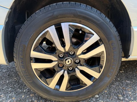 Renault Trafic 2.0 dCi Blue LL30 Extra Sport EDC L2 H1 Euro 6 (s/s) 5dr 25