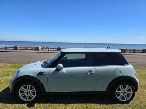 Mini Hatch 1.6 Cooper Steptronic Euro 5 3dr 9