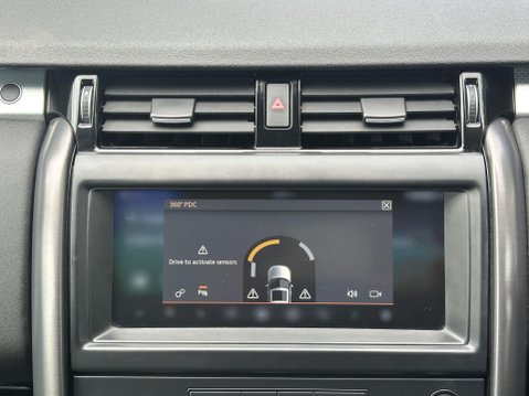 Land Rover Discovery 3.0 SD V6 Landmark Edition Auto 4WD Euro 6 (s/s) 5dr 25