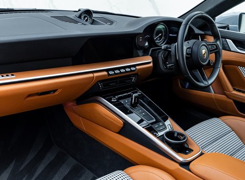 Porsche 911 Turbo S (992) 20