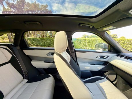 Land Rover Range Rover Velar R-DYNAMIC SE 4