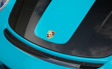 Porsche 911 (991) GT2 RS 24