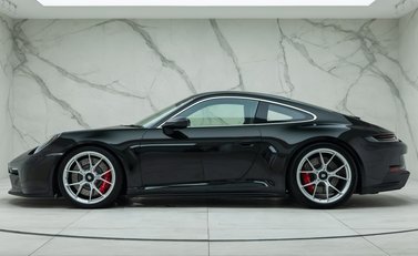 Porsche 911 GT3 TOURING (992) 6