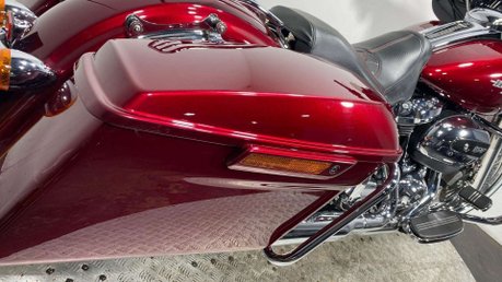 Harley-Davidson Touring 1745 FLHXS Street Glide Special Euro 4 23