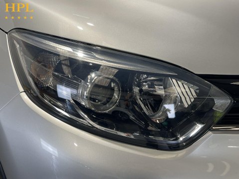 Renault Captur 1.5 dCi ENERGY Iconic SUV 5dr Diesel Manual Euro 6 (s/s) (90 ps) 9