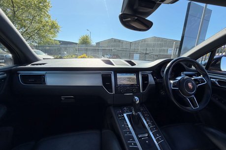 Porsche Macan 3.0 TD V6 S SUV 5dr Diesel PDK 4WD Euro 6 (s/s) (258 ps) 44