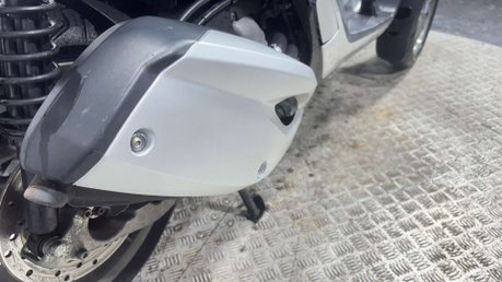 Piaggio MP3 YOURBAN LT 2015 3K NEW MOT NEW TYRES TRIKE 3 WHEELER 300CC 11