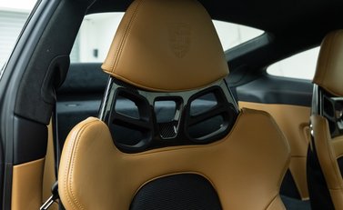 Porsche 911 GT3 TOURING (992) 15