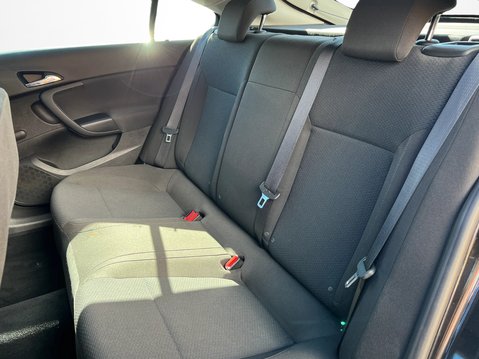 Vauxhall Insignia 1.6 CDTi Design Nav 5dr Auto 33