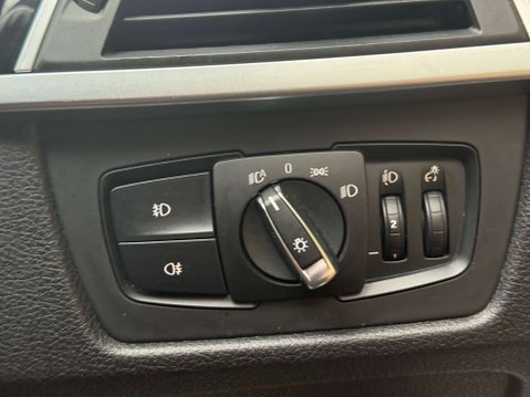 BMW 3 Series 2.0 320i Sport 4dr 35