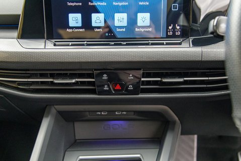 Volkswagen Golf GTI TSI DSG 42