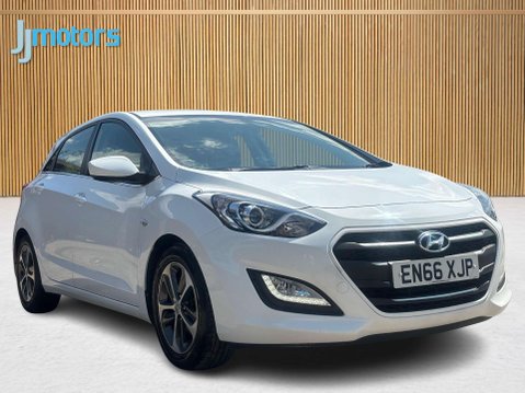 Hyundai i30 1.4 Blue Drive SE Hatchback 5dr Petrol Manual Euro 6 (s/s) (100 ps) 3