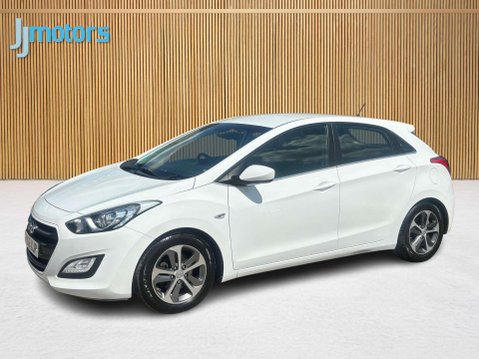 Hyundai i30 1.4 Blue Drive SE Hatchback 5dr Petrol Manual Euro 6 (s/s) (100 ps) 19